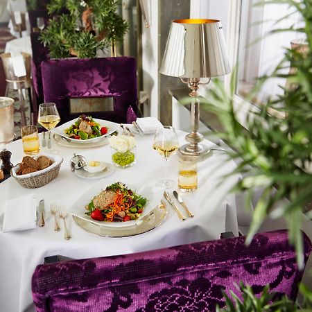 Parkhotel Bremen - Ein Mitglied Der Hommage Luxury Hotels Collection BRE Exterior foto A table set for dinner