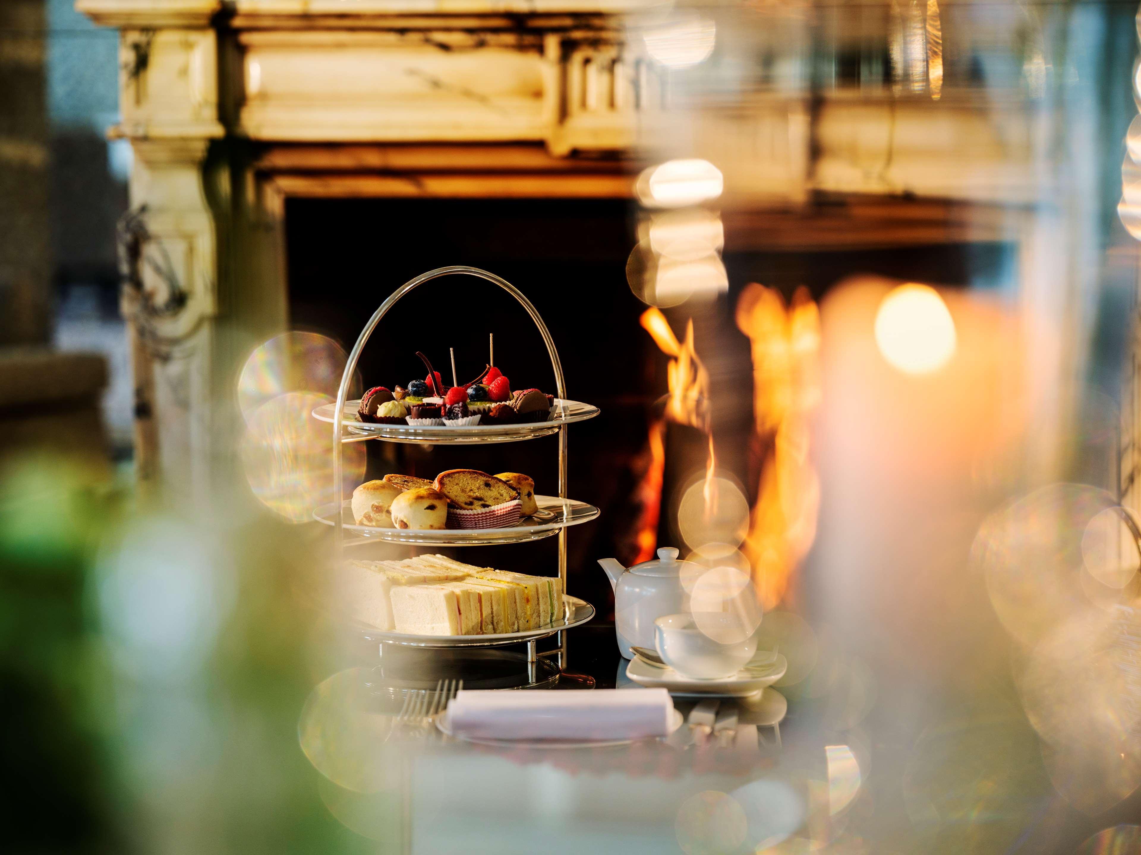 Parkhotel Bremen - Ein Mitglied Der Hommage Luxury Hotels Collection BRE Exterior foto Afternoon tea at the National Café