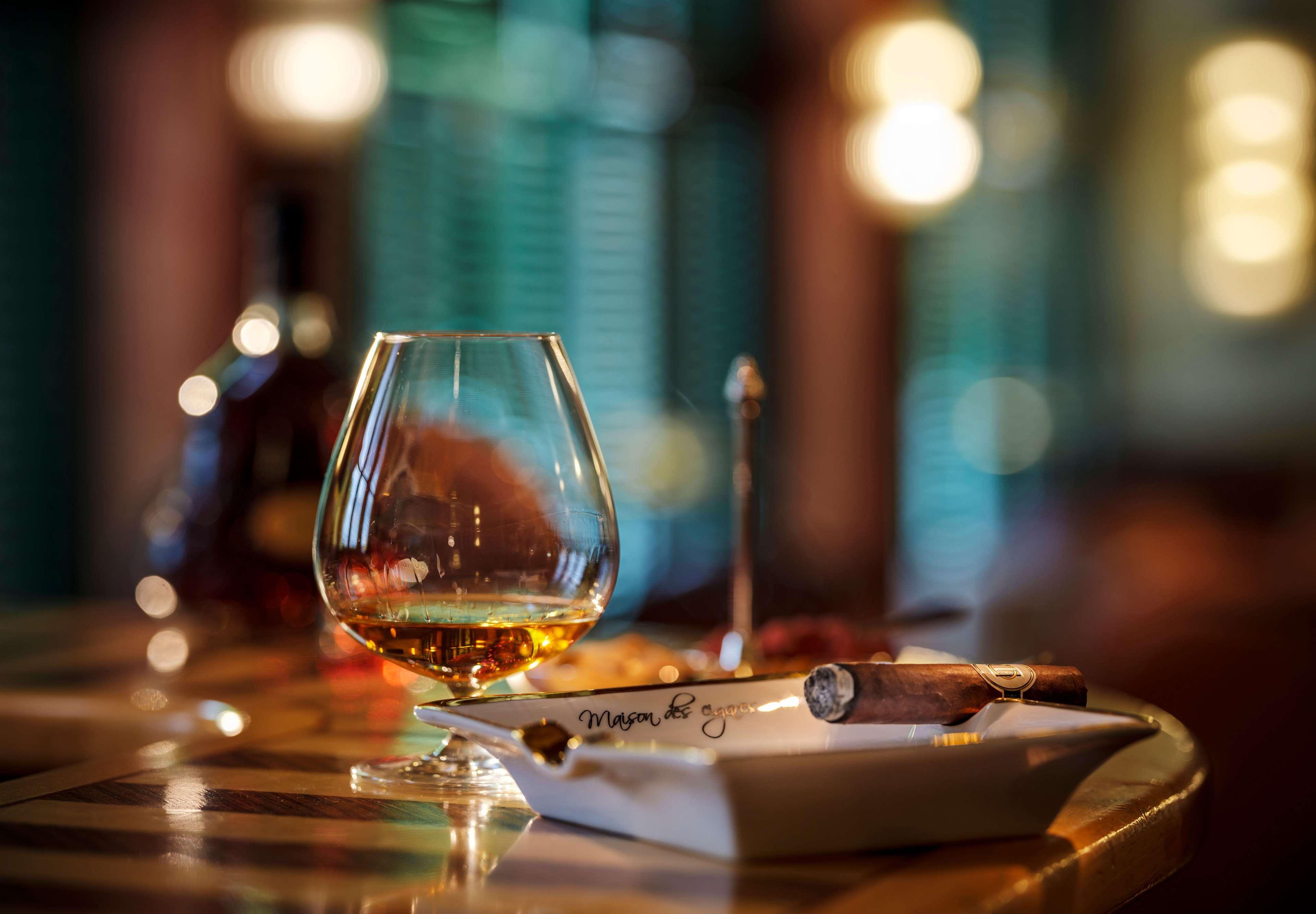 Parkhotel Bremen - Ein Mitglied Der Hommage Luxury Hotels Collection BRE Exterior foto A glass of cognac