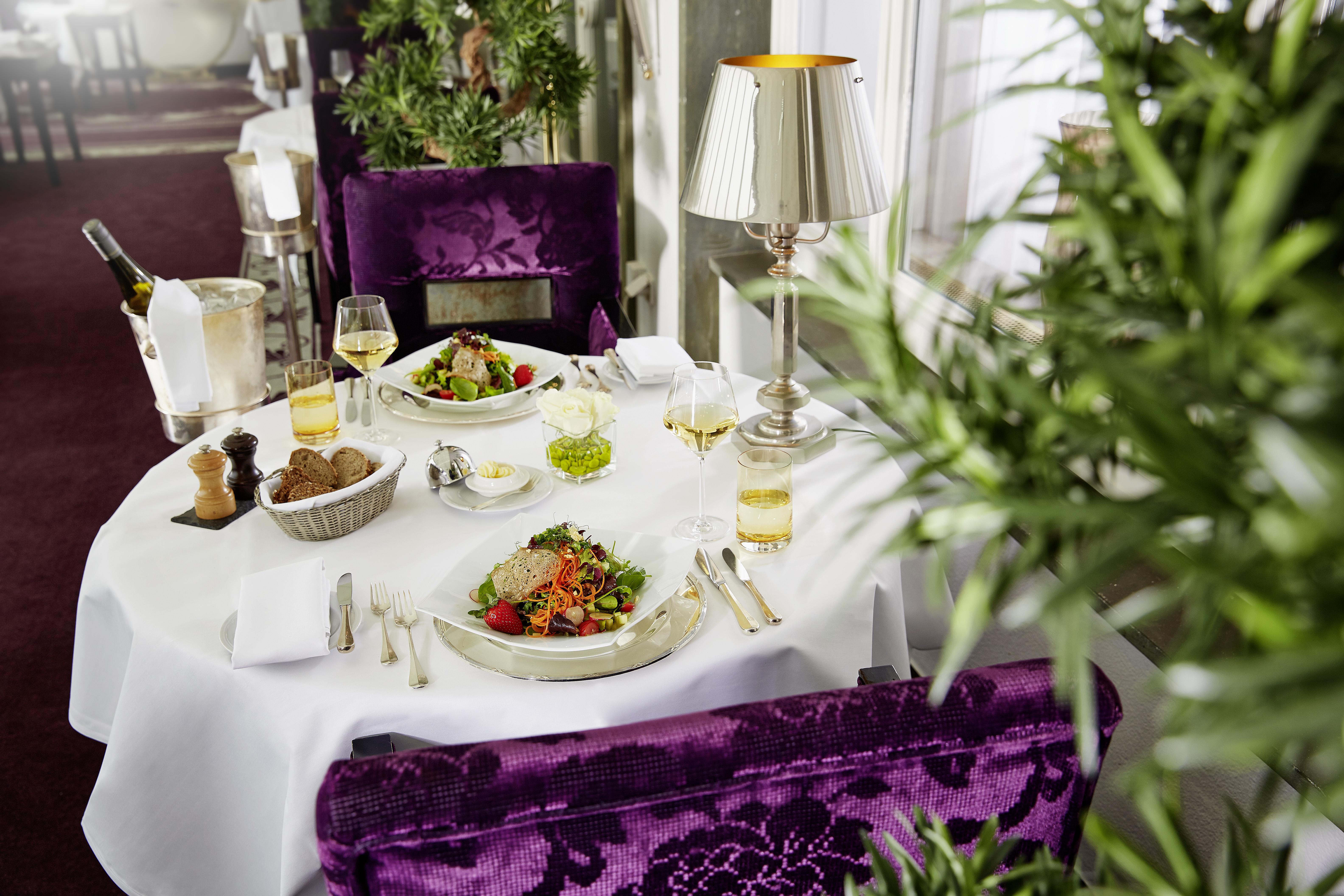 Parkhotel Bremen - Ein Mitglied Der Hommage Luxury Hotels Collection BRE Exterior foto A table set for dinner