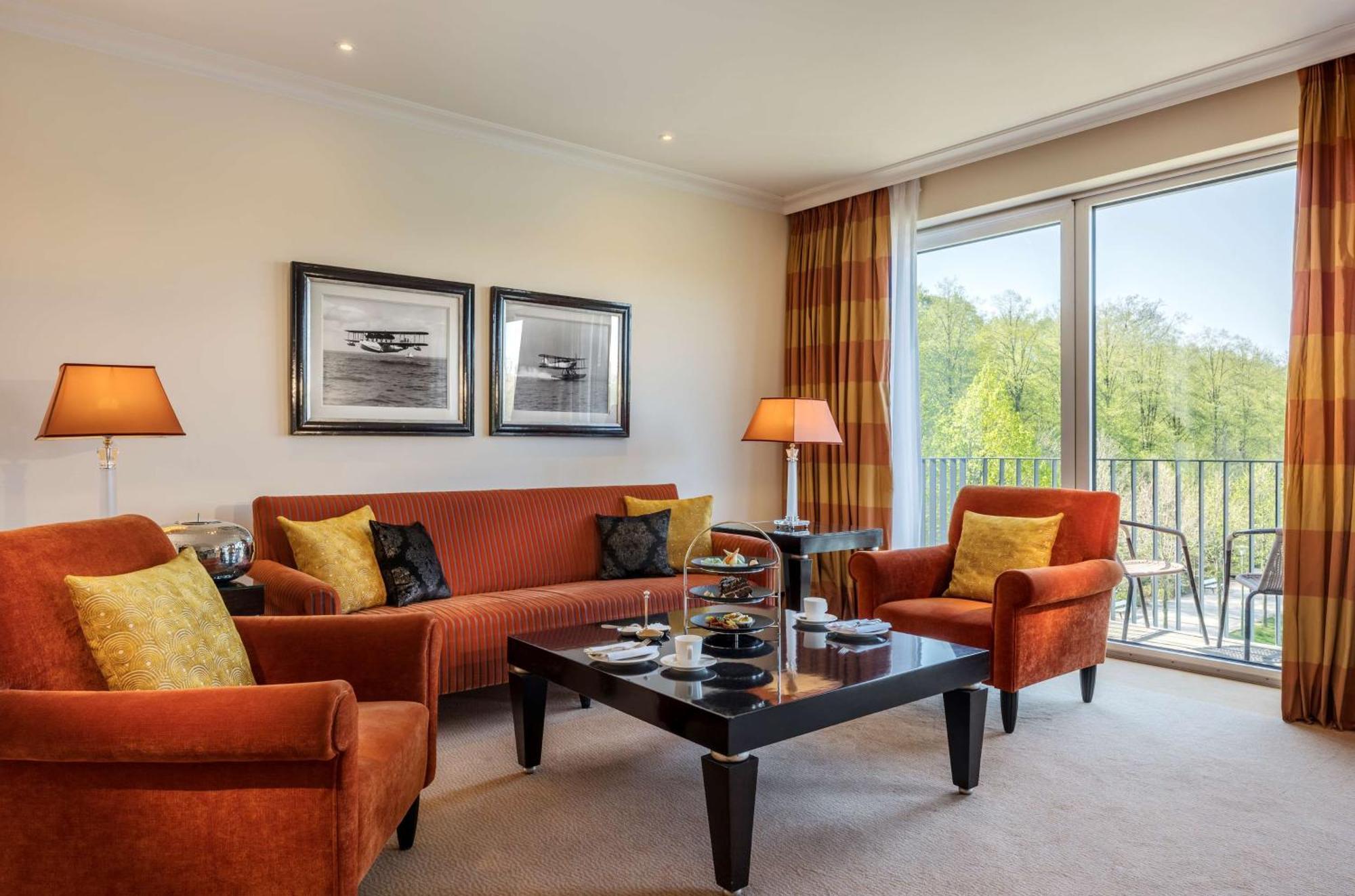 Parkhotel Bremen - Ein Mitglied Der Hommage Luxury Hotels Collection BRE Exterior foto A living room at the InterContinental Berlin