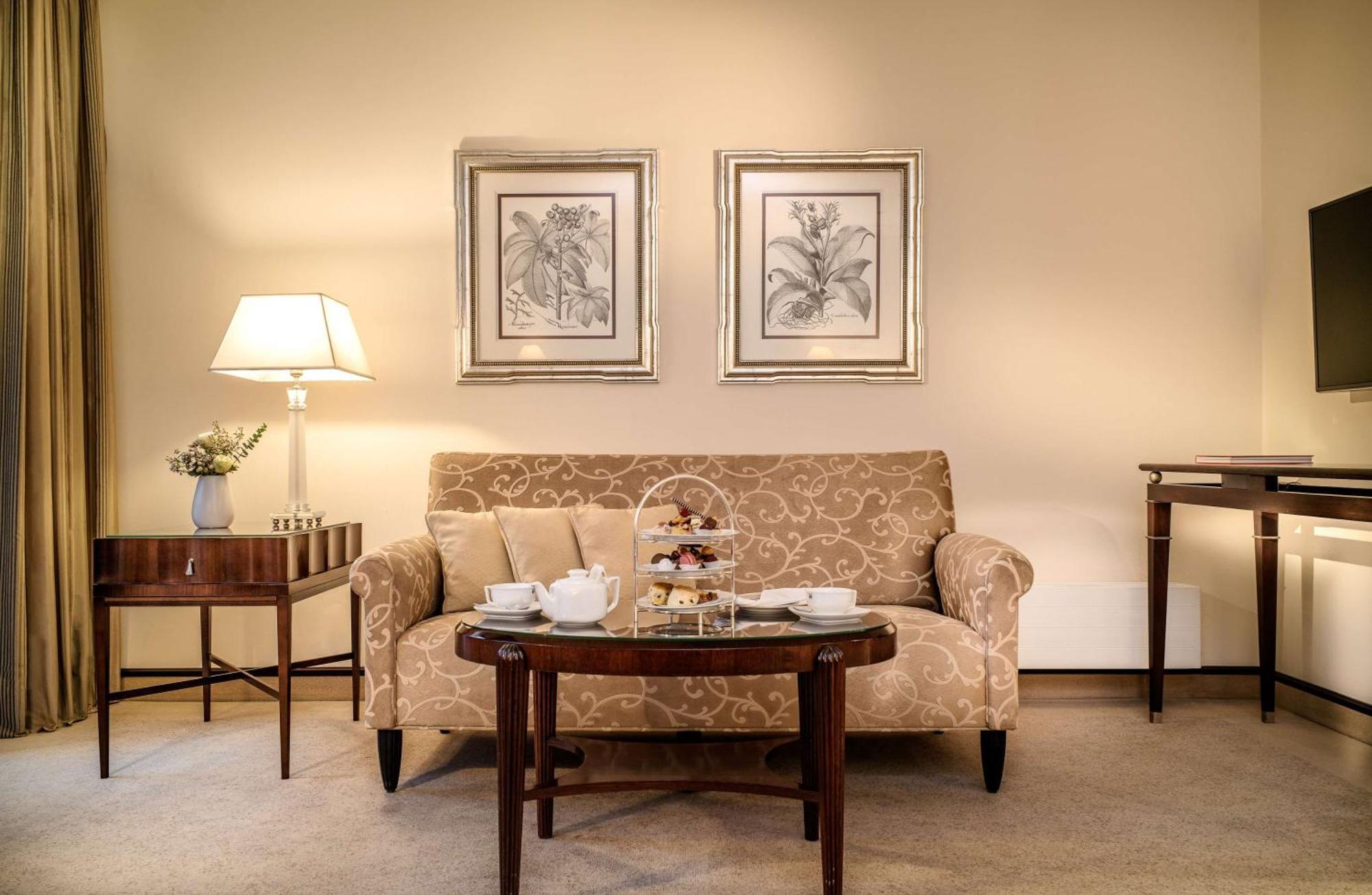 Parkhotel Bremen - Ein Mitglied Der Hommage Luxury Hotels Collection BRE Exterior foto A living room